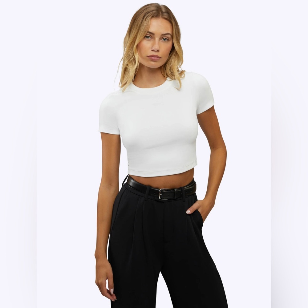Cuts Tom Boy Tee Cropped White Size M